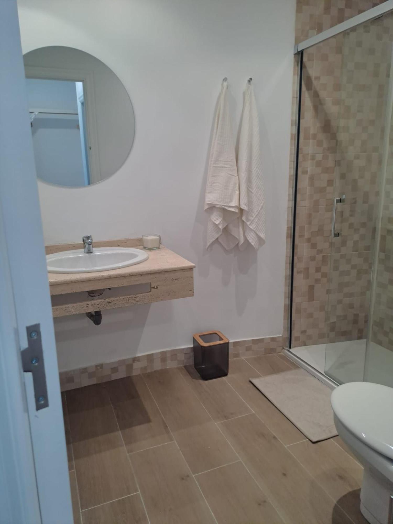 Apartamento Compartido Hab Privadas Playa De La Caleta Cádiz Exteriör bild