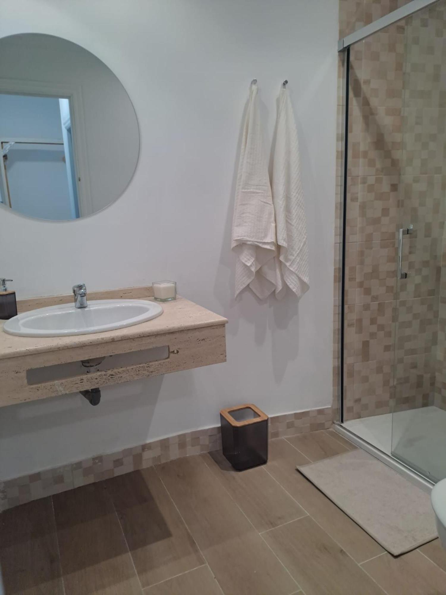 Apartamento Compartido Hab Privadas Playa De La Caleta Cádiz Exteriör bild